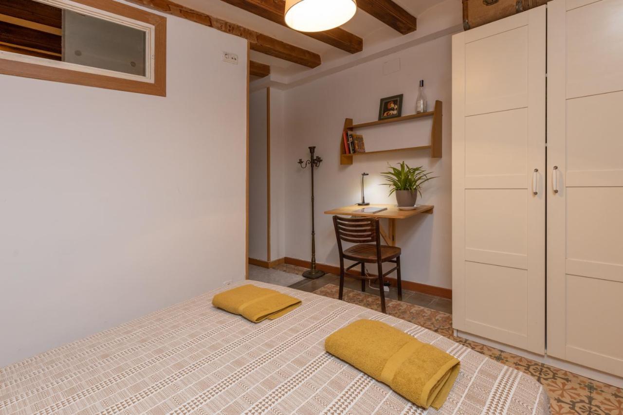 Aparteasy - Central Gracia Apartments Barcelona Eksteriør billede