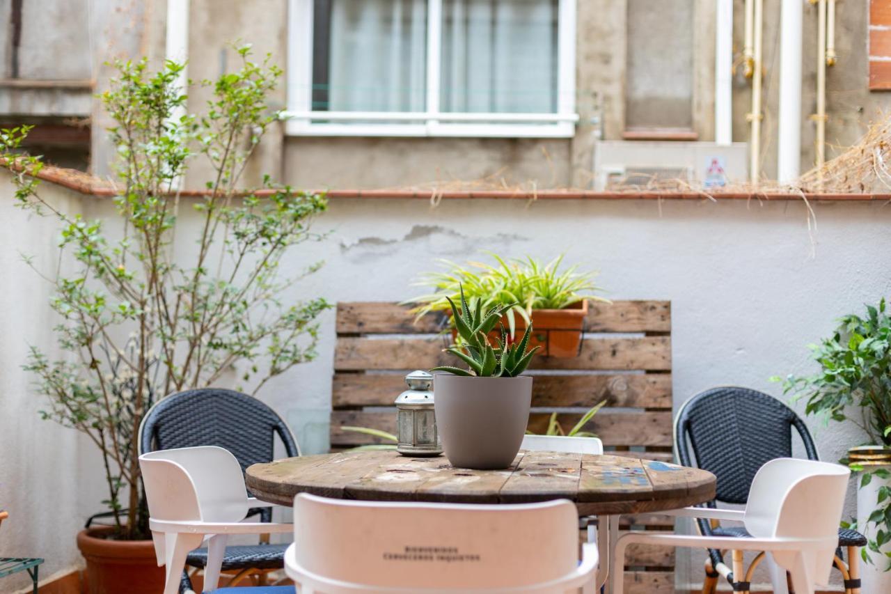 Aparteasy - Central Gracia Apartments Barcelona Eksteriør billede