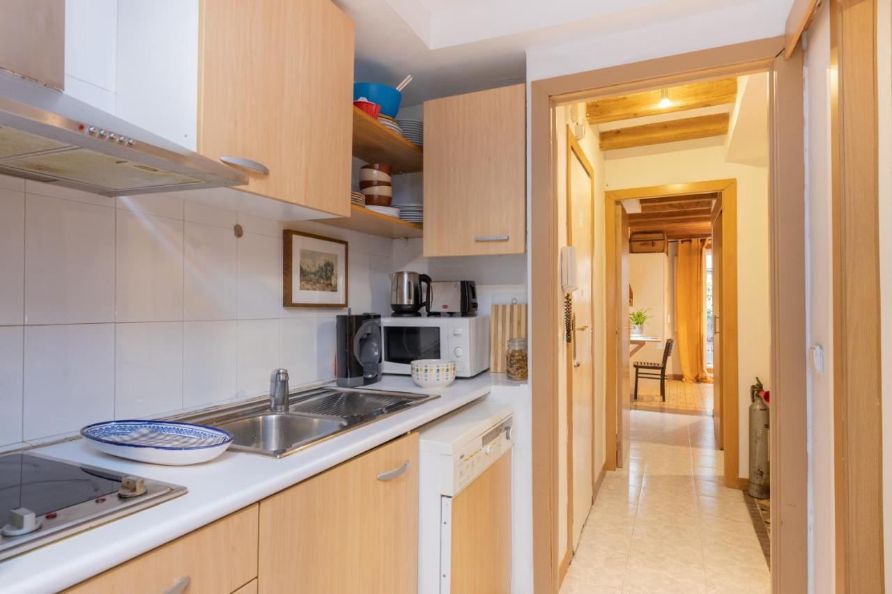 Aparteasy - Central Gracia Apartments Barcelona Eksteriør billede