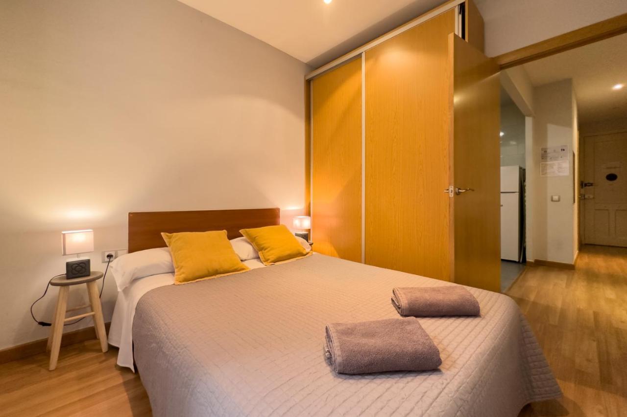 Aparteasy - Central Gracia Apartments Barcelona Eksteriør billede