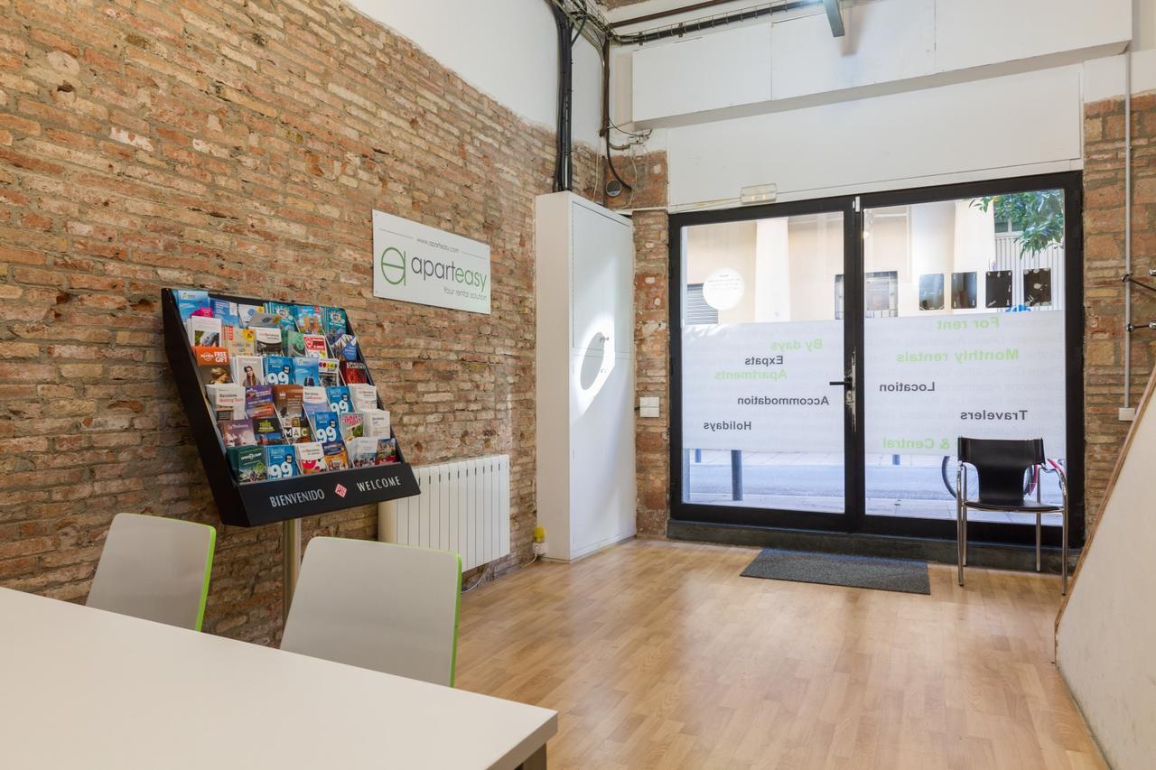 Aparteasy - Central Gracia Apartments Barcelona Eksteriør billede